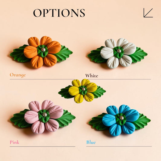 Edible flowers on leaf
